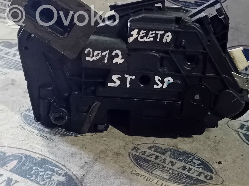 Volkswagen Jetta I Rear door lock 