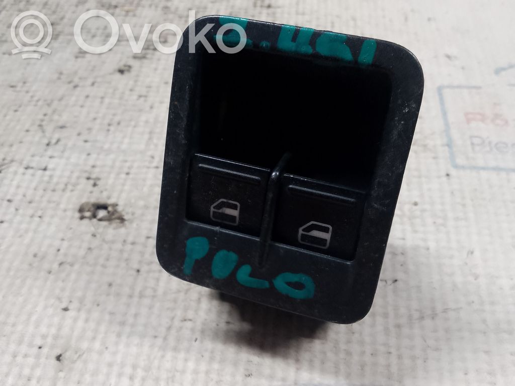 Volkswagen Cross Polo Electric window control switch 