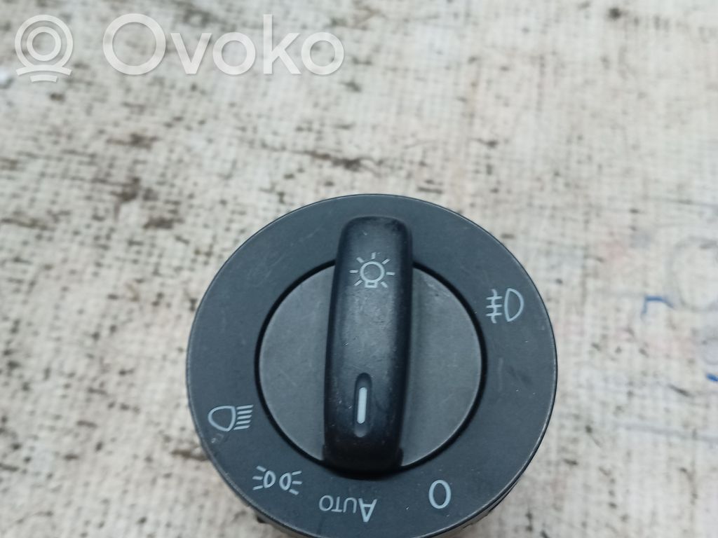 Volkswagen Jetta I Interruttore luci 