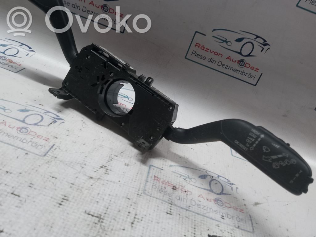 Seat Ibiza I (021A) Manetka / Przełącznik kierunkowskazów wycieraczek 