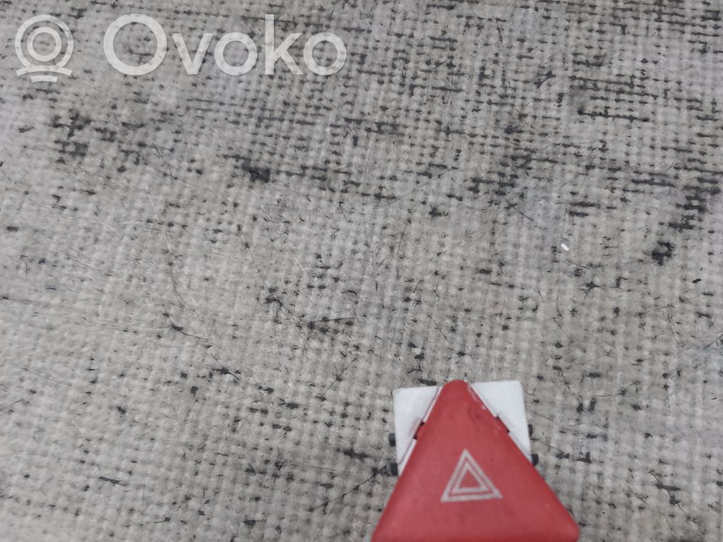 Volkswagen Golf V Avārijas lukturu slēdzis 