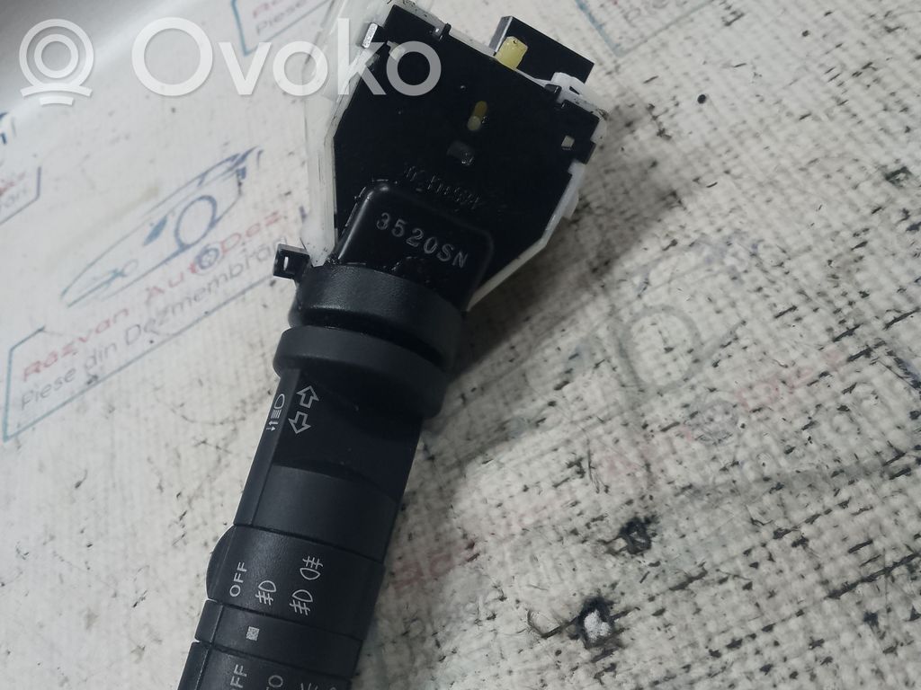 Nissan Qashqai Front indicator light 