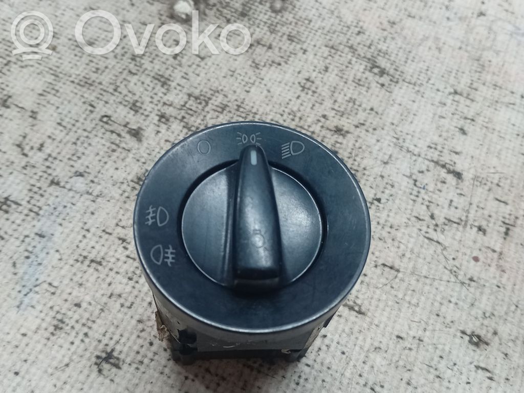 Light switch   30786
