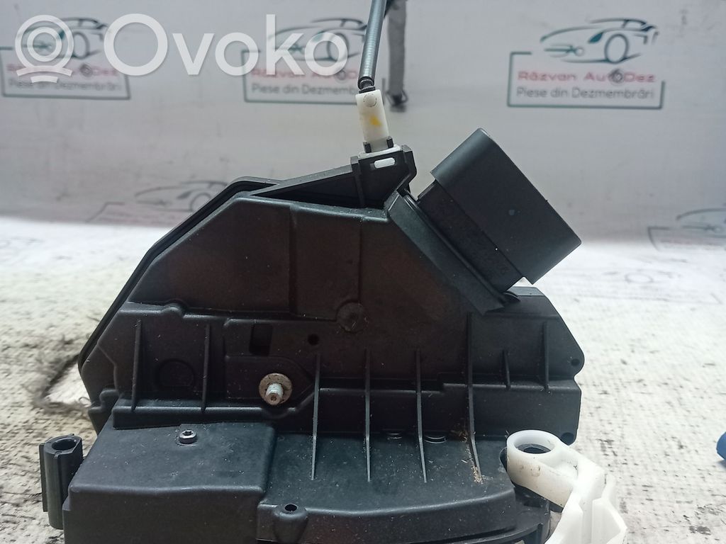 Ford Focus Aizmugurē slēdzene 