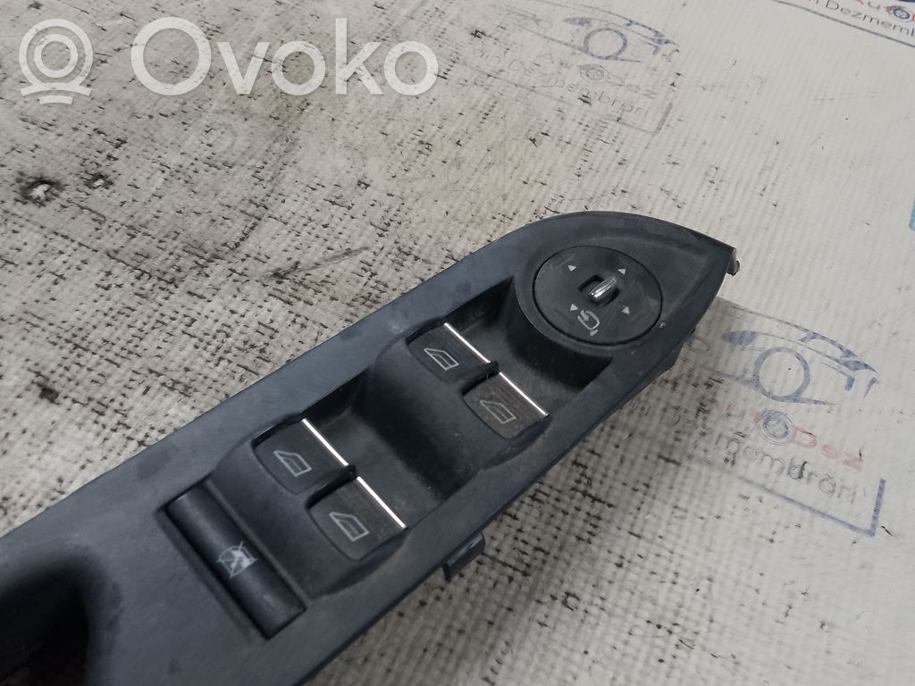 Ford B-MAX Przyciski szyb 
