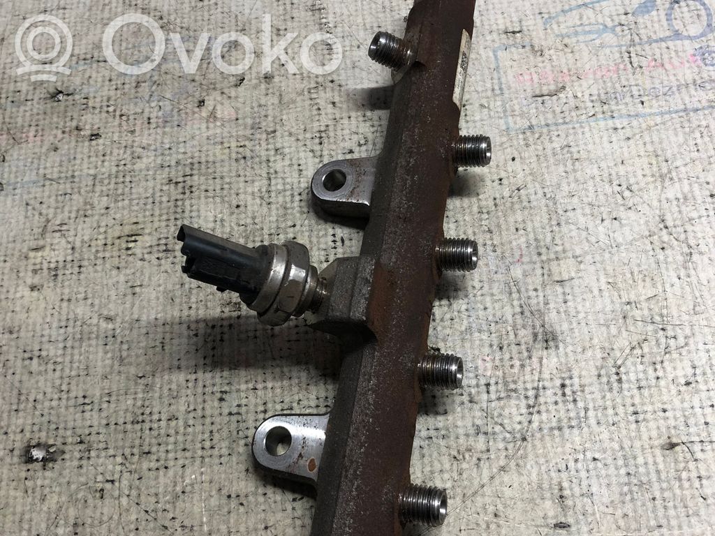 Dacia Duster Listwa wtryskowa 