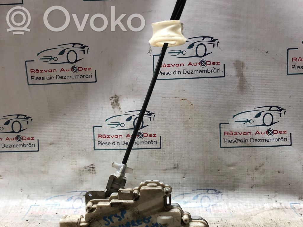 Volkswagen Touareg I Galinių durų spyna 