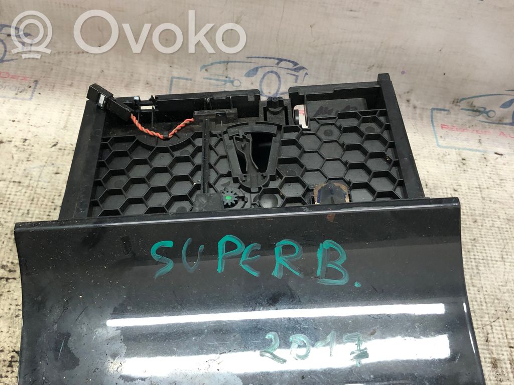 12 V Socket (front)   50348