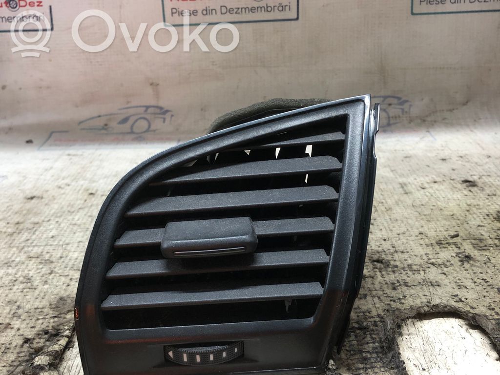Skoda Fabia Mk3 (NJ) Dash center air vent grill 
