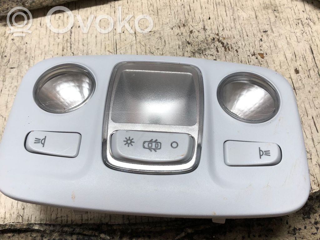 Peugeot 5008 Front seat light 