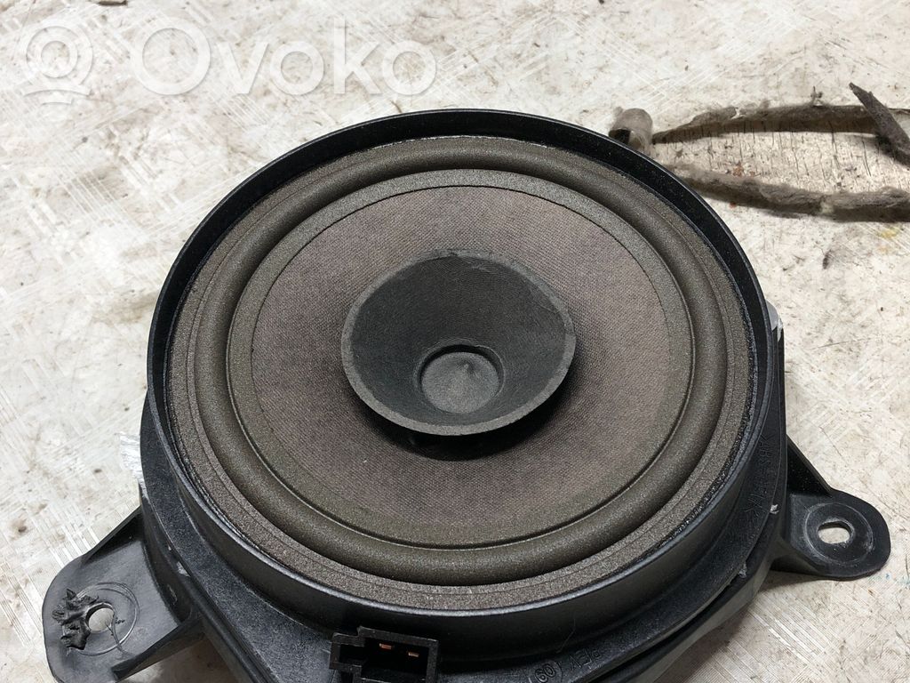 Fiat Tipo Rejilla moldura del altavoz en la bandeja del maletero 