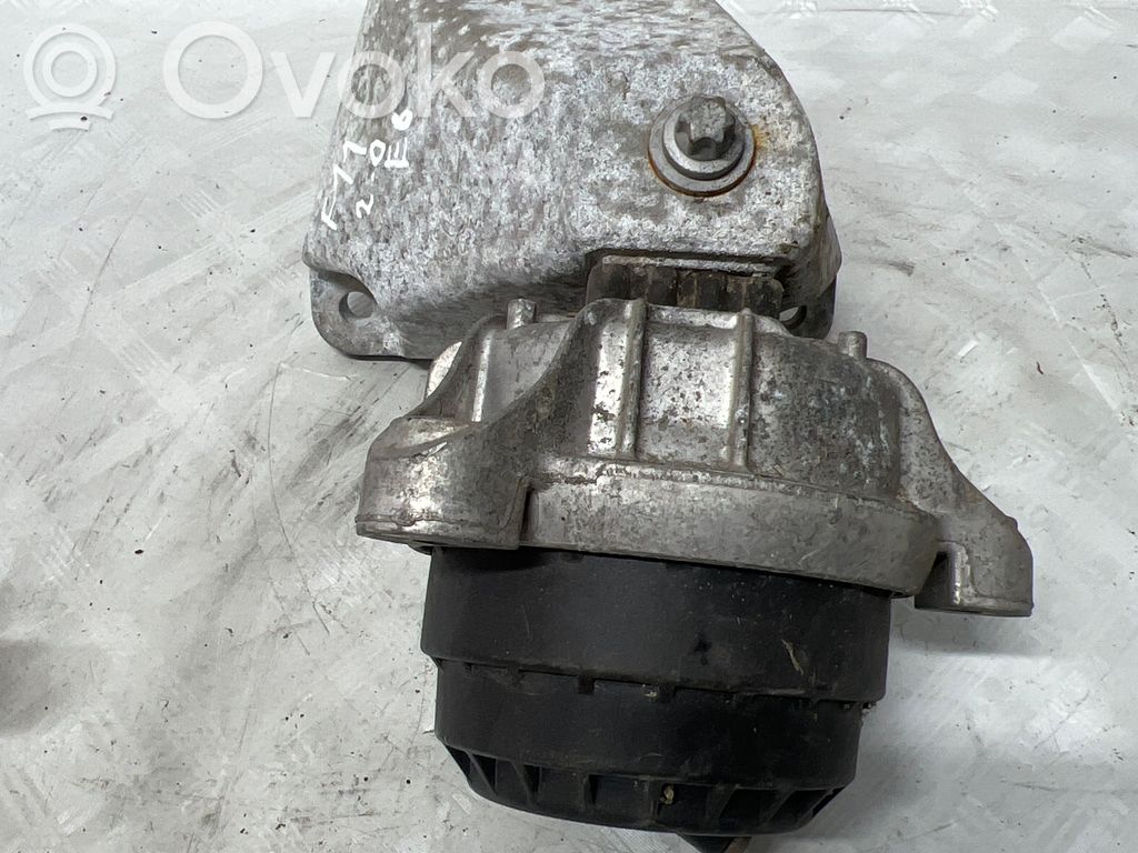 BMW 5 E12 Engine mounting bracket 