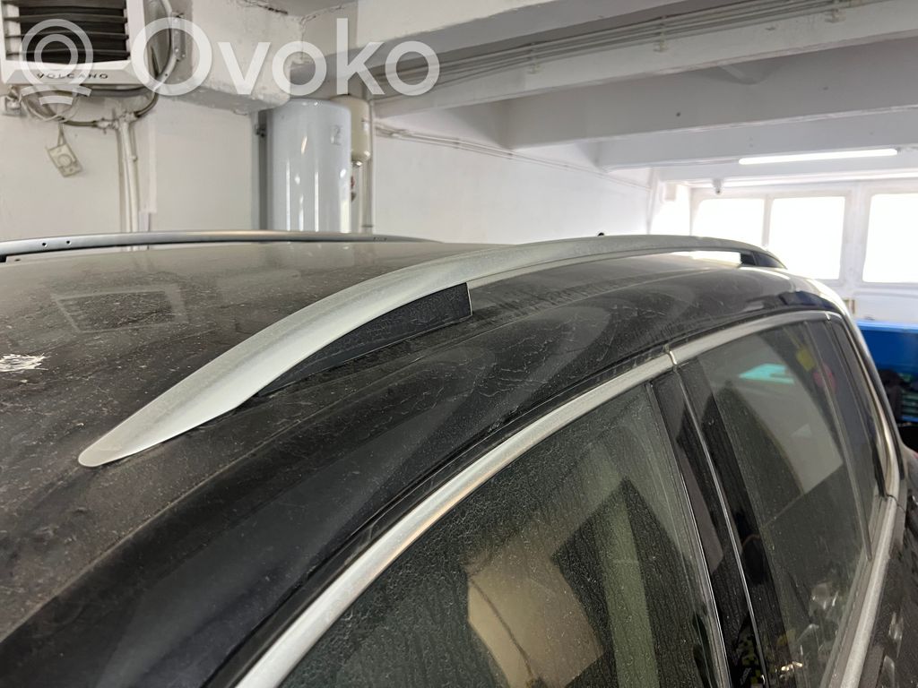 Volkswagen Tiguan Gareniskie jumta reliņi – "ragi" 