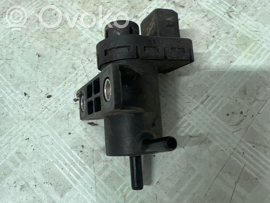 Nissan X-Trail T30 Solenoidinis vožtuvas 