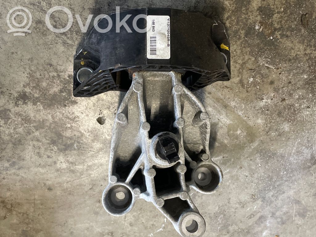 Dacia Sandero Engine mount bracket 