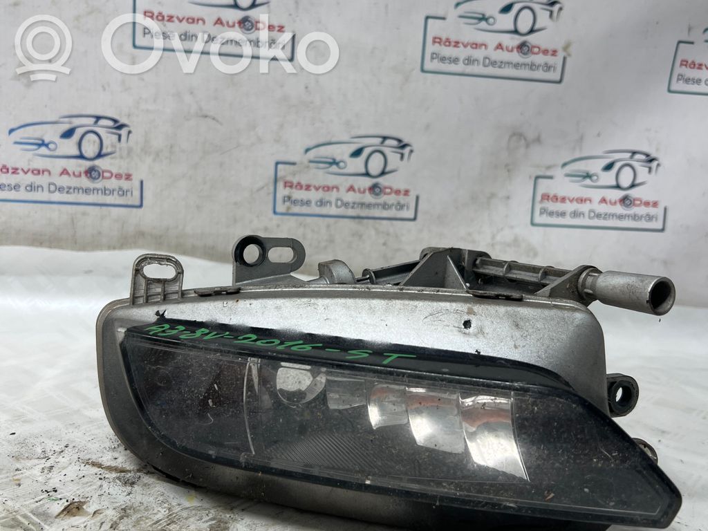 Etusumuvalo   8V0941699C,8V0941699C