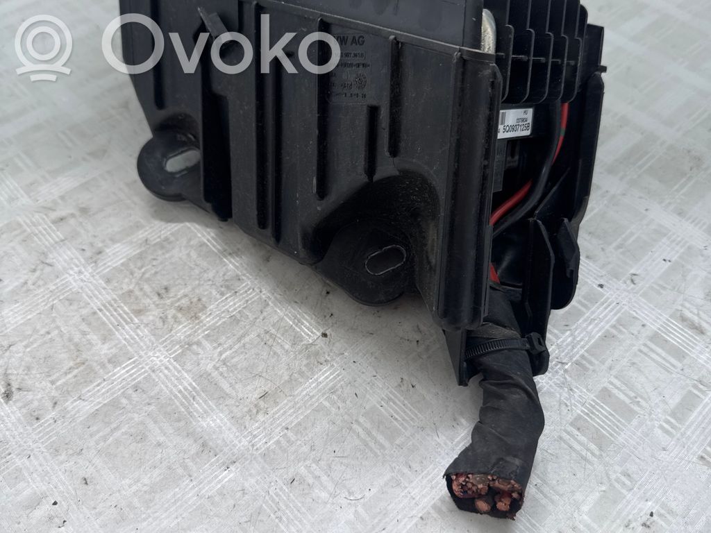 Skoda Octavia Mk3 (5E) Modul siguranțe 