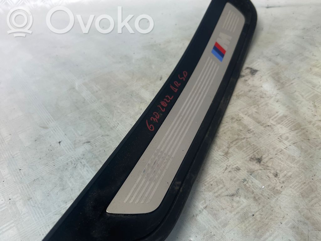 BMW 5 E12 Sottoporta