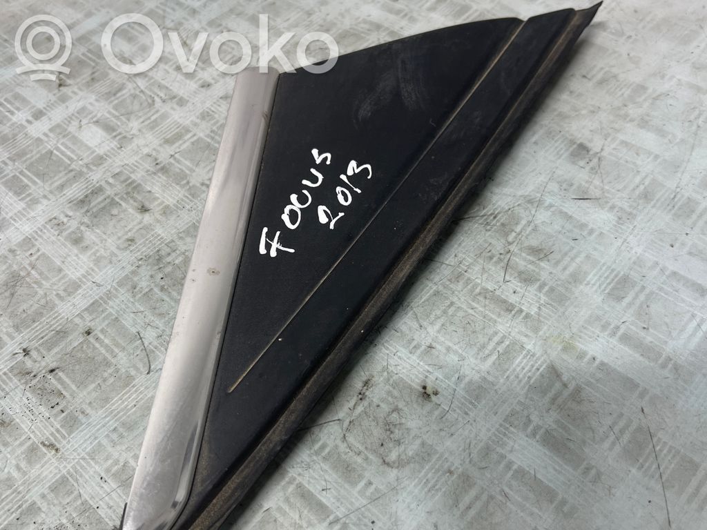 Ford Focus Listwa / Nakładka na błotnik przedni 