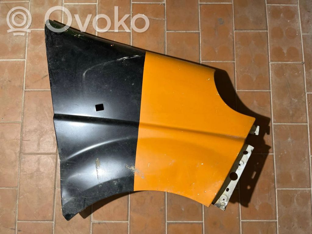 Renault Trafic I Błotnik przedni 