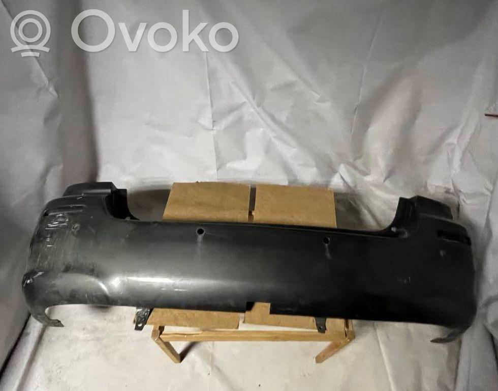 Toyota Corolla Verso AR10 Paraurti 