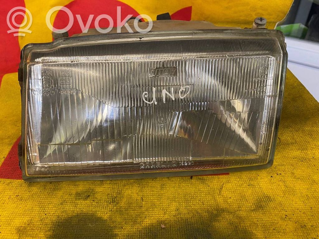 Fiat Uno Phare frontale 