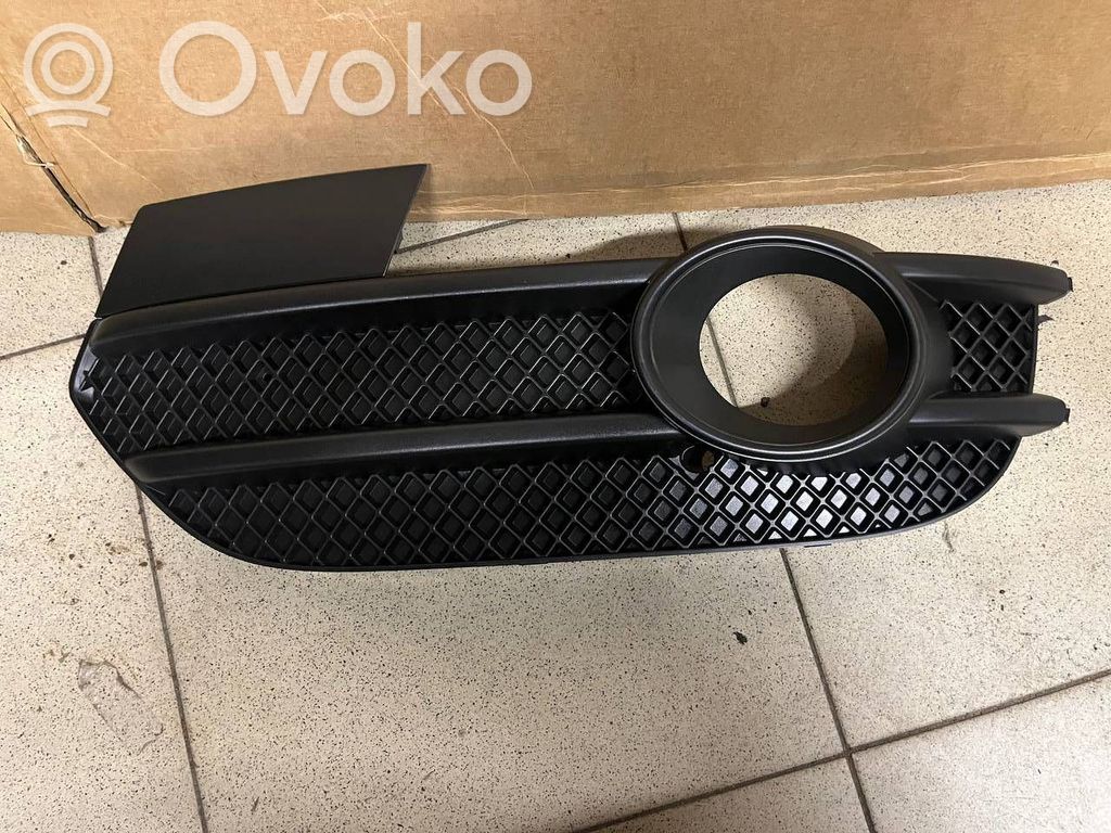 Audi Q3 8U Kratka dolna zderzaka przedniego 