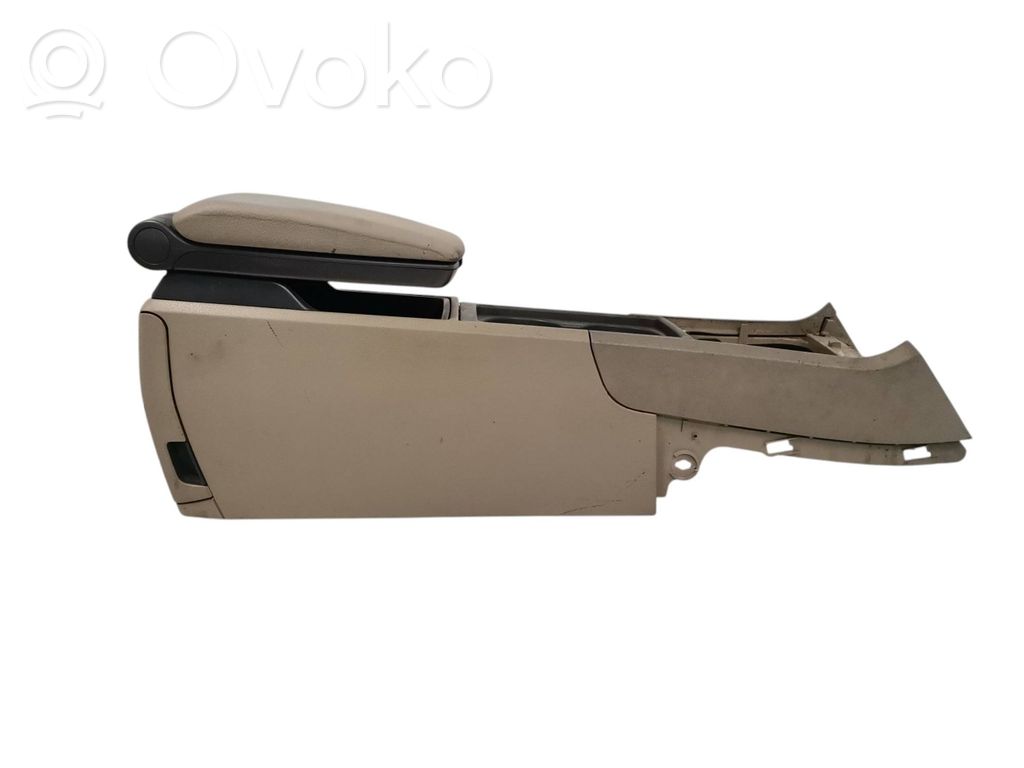 Volvo XC70 Center console 