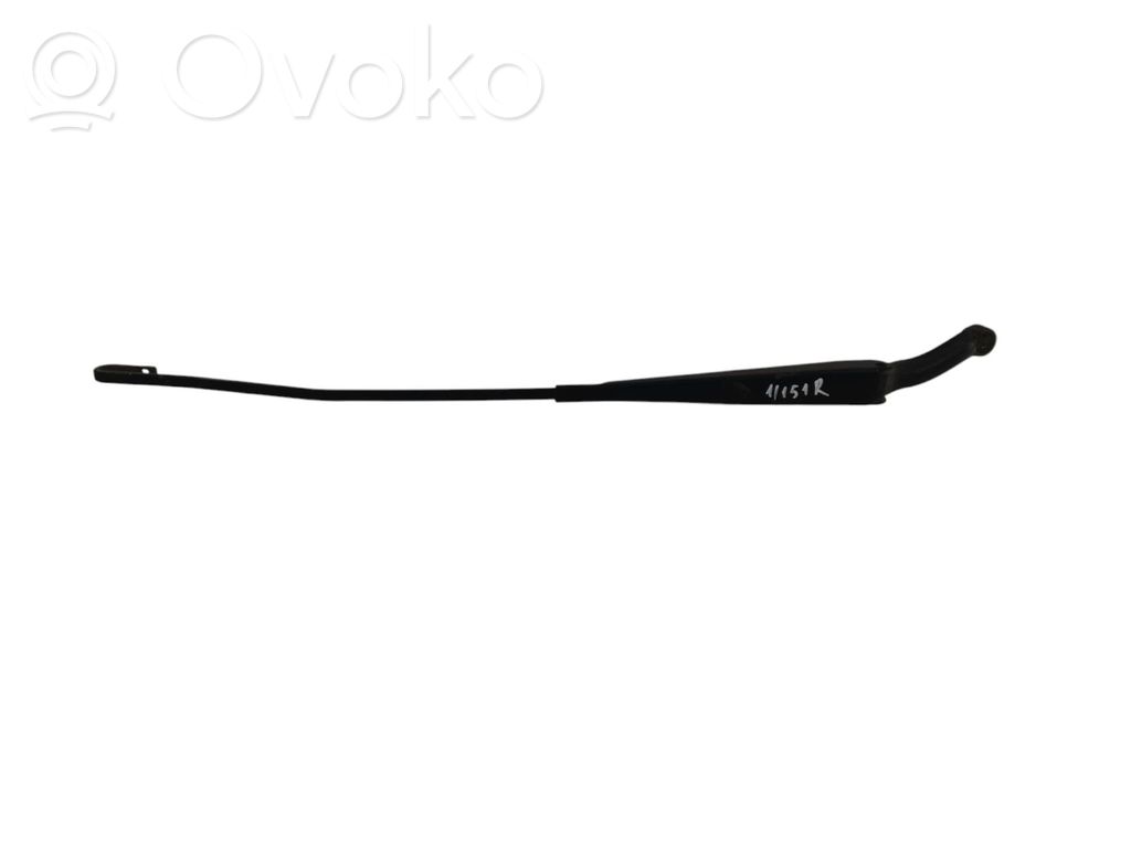 Volvo S80 Front wiper blade arm 
