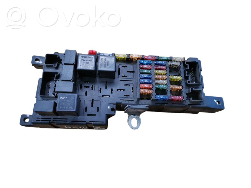 Volvo S60 Saugiklių blokas 