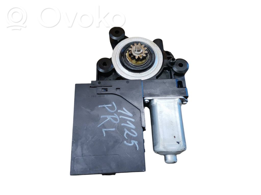 Volvo S40 Motor del regulador de la ventanilla de la puerta delantera 