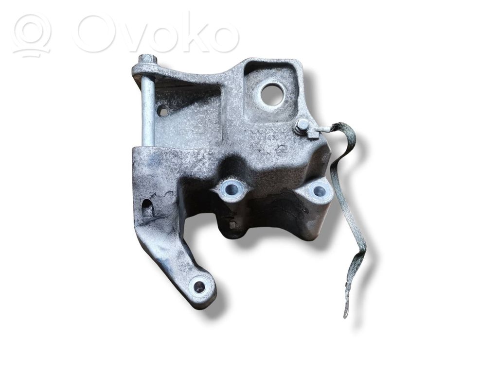 Volvo V60 Engine mounting bracket 