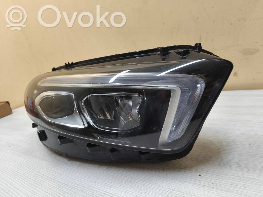 Mercedes-Benz A W177 Lampa przednia 