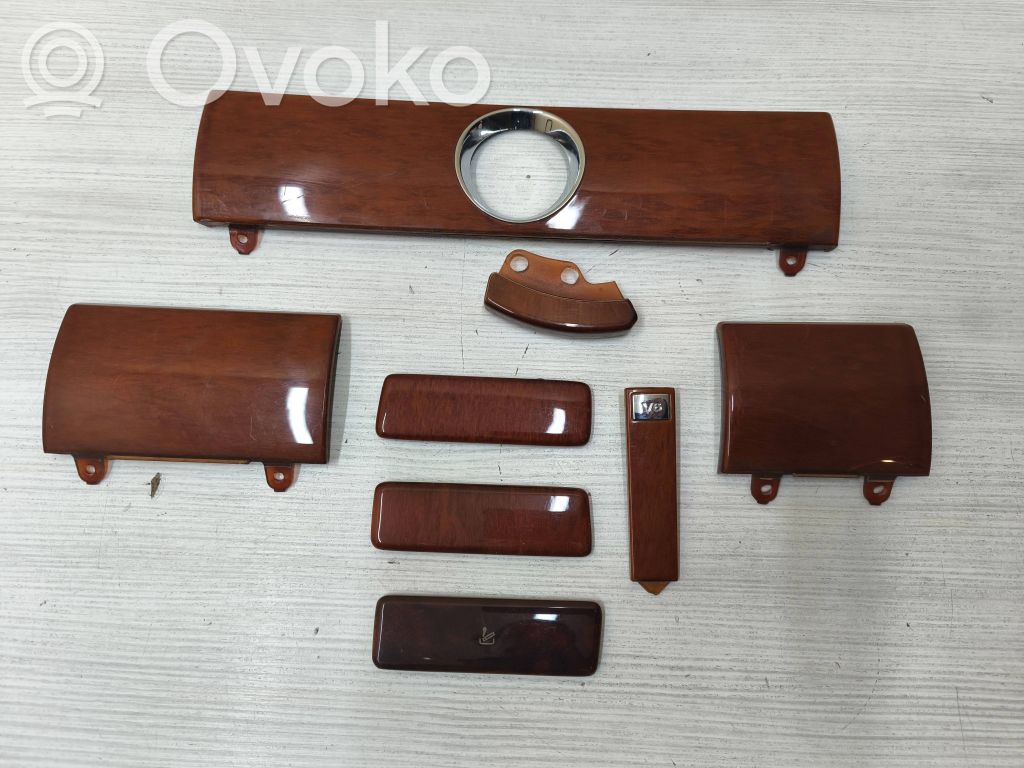 Element deski rozdzielczej / środek   3D1819744E,3D1815744,3D057186A,3D0713171A,3D0857185A,3D0857186A,3D1815743