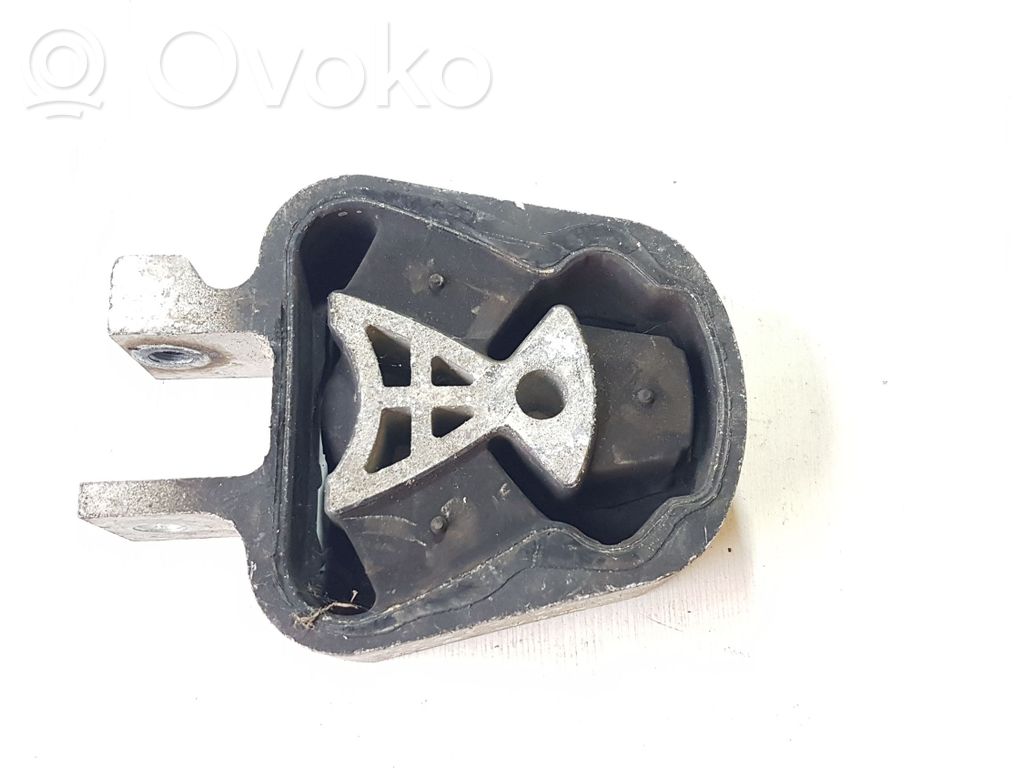 Engine mount bracket   DP536P082C