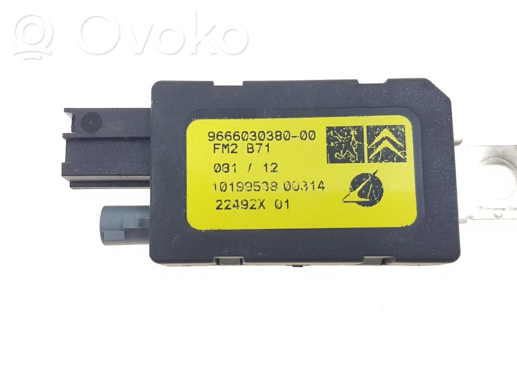 Volvo V50 Radio antenna 