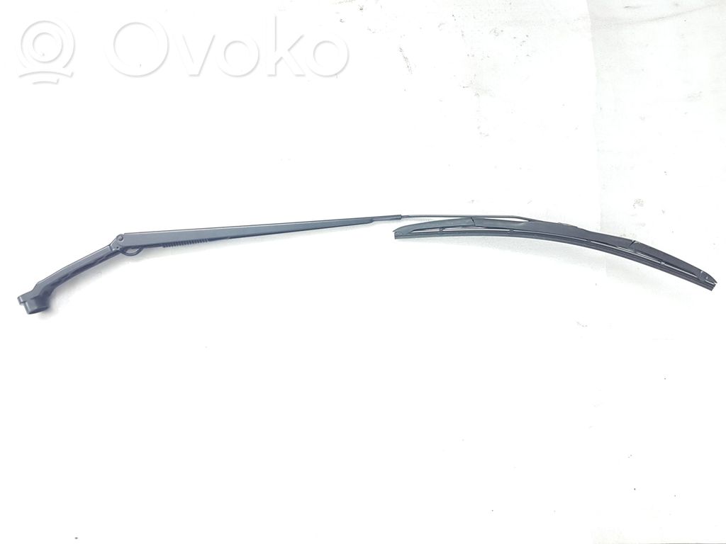 Subaru Legacy Windshield/front glass wiper blade 
