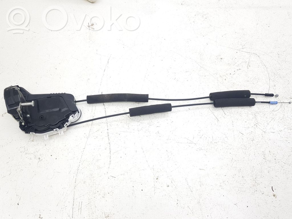Subaru Legacy Aizmugurē slēdzene 