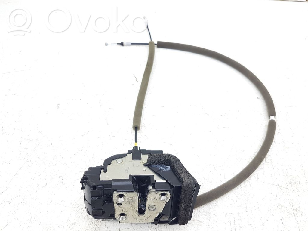 Nissan Qashqai Front door lock 