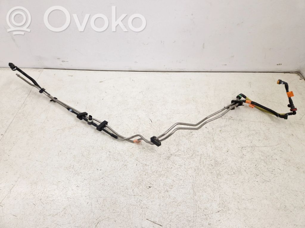 Ford Explorer VI Fuel line pipe 