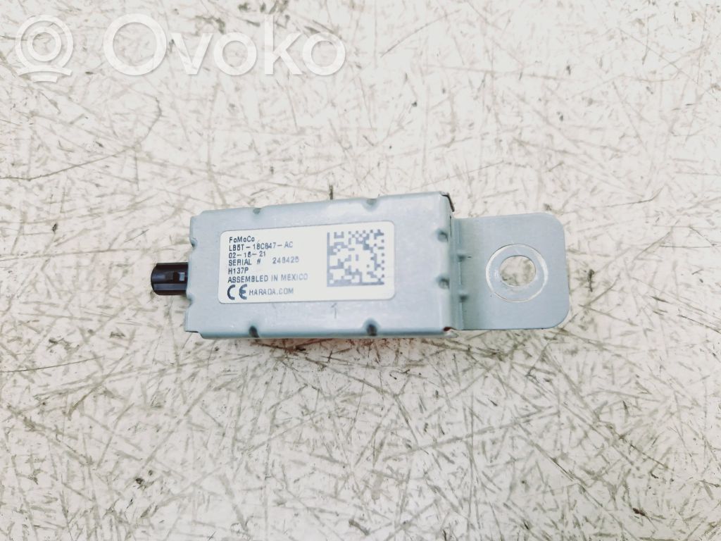 Ford Escape IV Amplificator antenă aeriană 