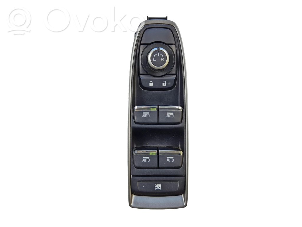 Electric window control switch   83071AN01A,1910Y9D,581004
