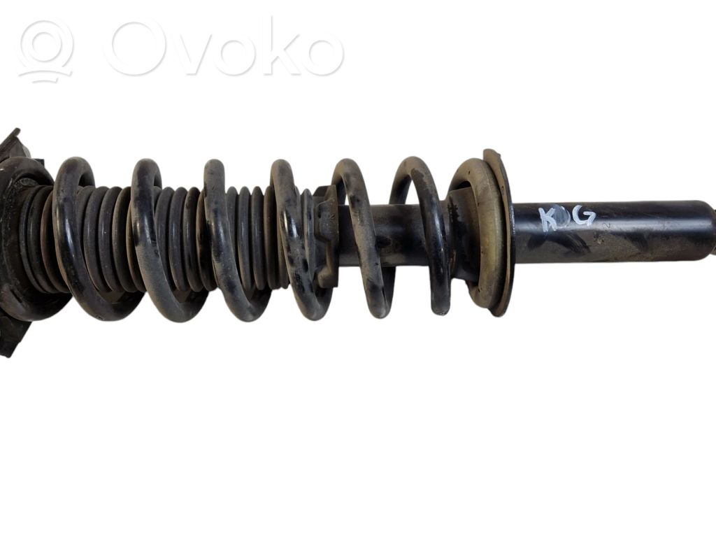 Subaru Forester SK Amortyzator osi tylnej ze sprężyną 