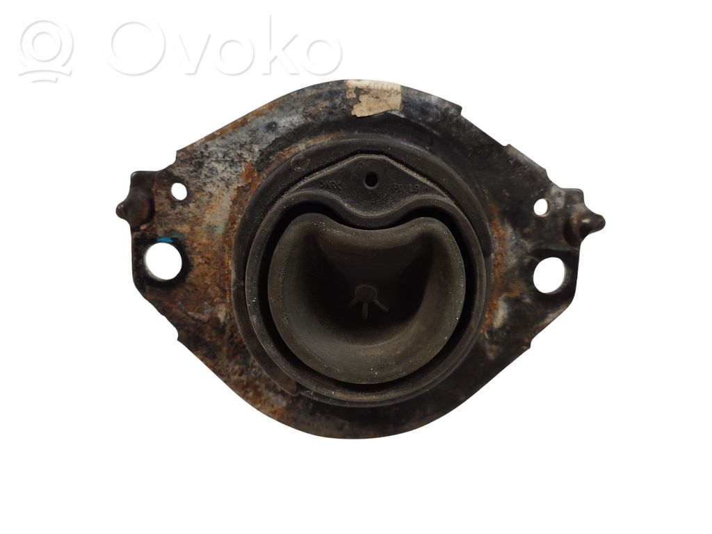 Jeep Grand Cherokee Engine mount bracket 