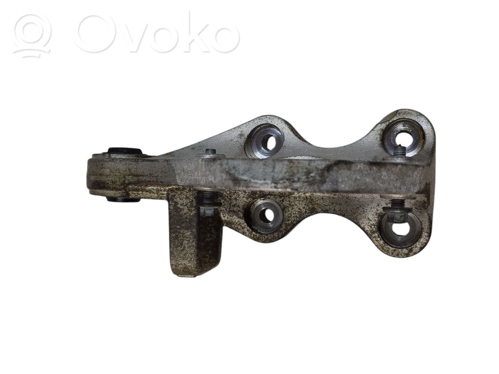 Volvo XC90 Driveshaft support bearing bracket 
