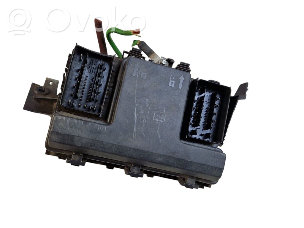 Ramka / Moduł bezpieczników   HG9T14D068,HG9T14D068DB,DB,G2811,HG9T14A301,HG9T14A301AA