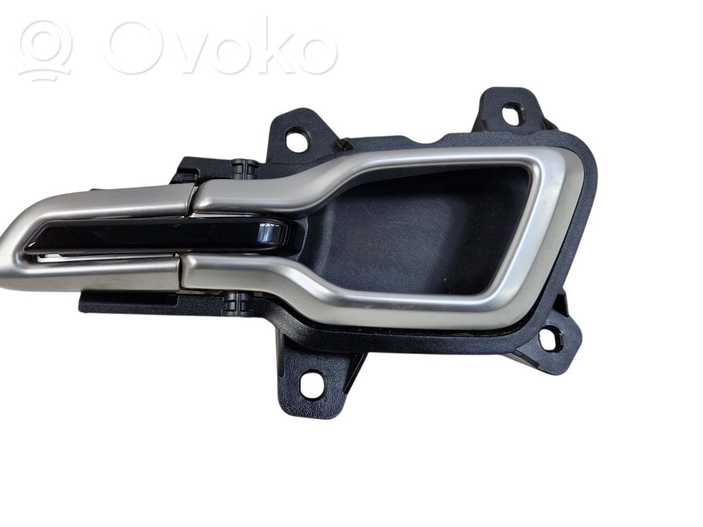 KIA Sportage Front door interior handle 