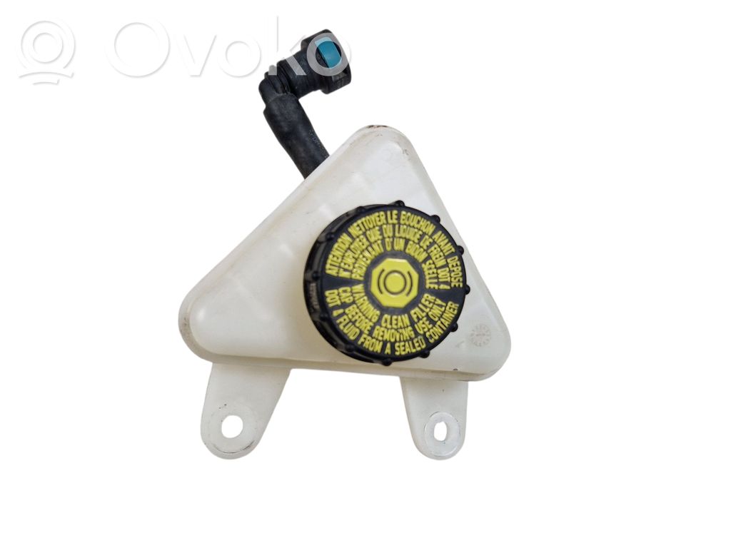Ford Explorer VI Brake fluid reservoir 