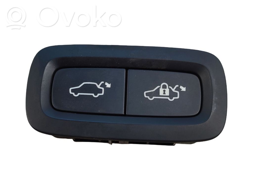 Tailgate/boot open switch button   31674801,8888780750,21W111,DR7TA