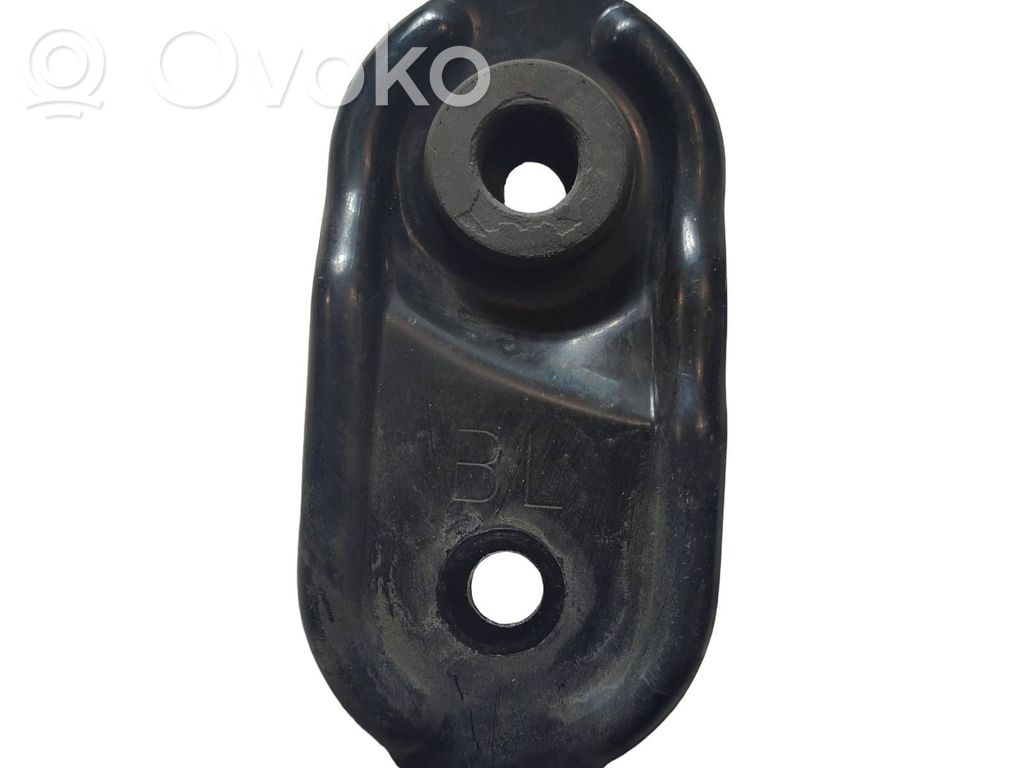 Radiator support slam panel bracket   BL